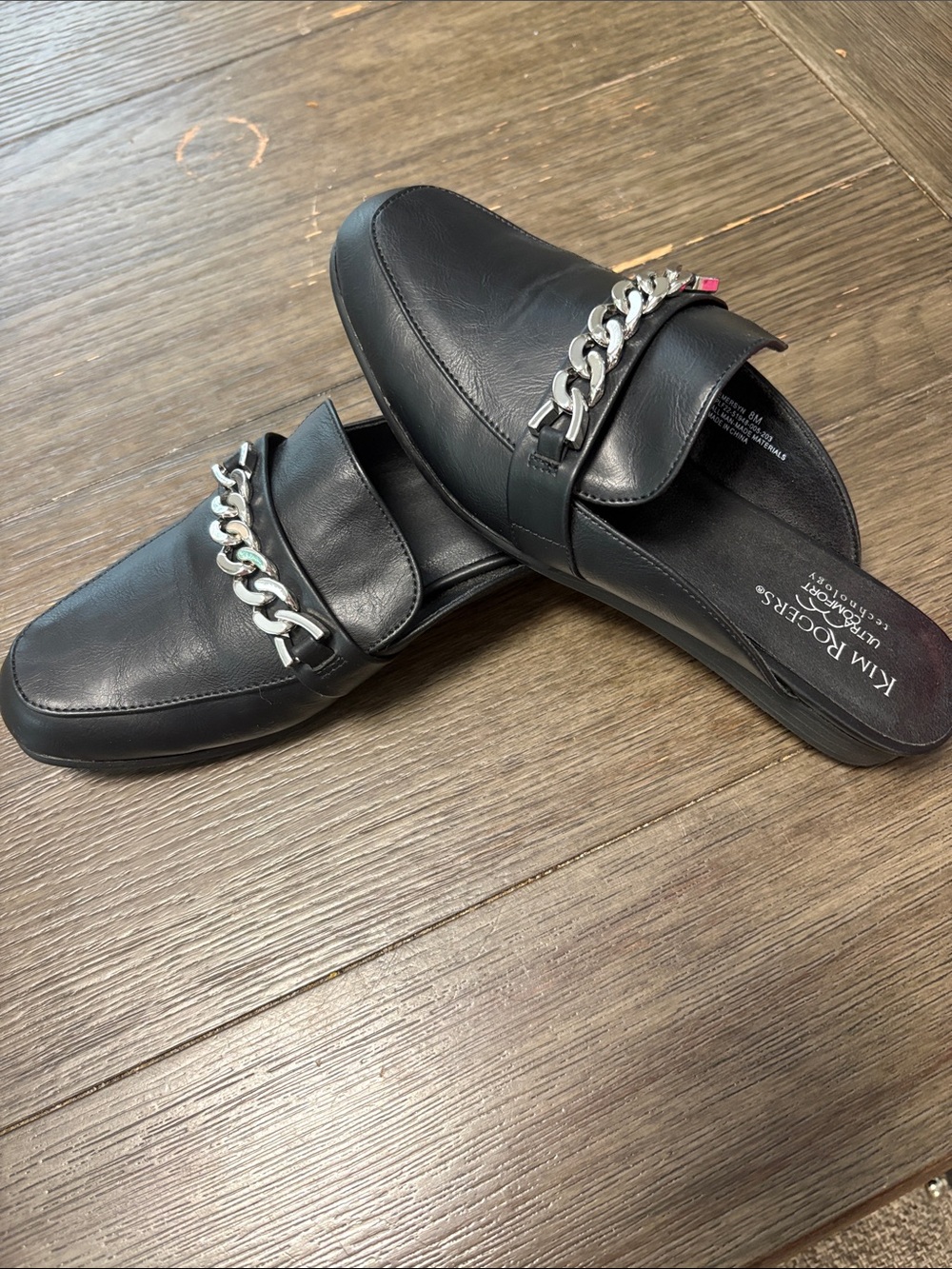 Kim Rogers Black Chain-Detail Slip-On Loafers - Picture 3 of 4